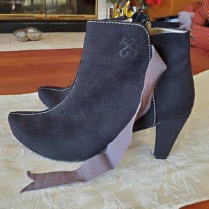 Women's Ankle Boots 3" Heel - Vegan Friendly - Custom-Made in Portugal - Kailia